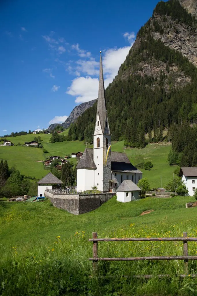 Pfarrkirche-Moos